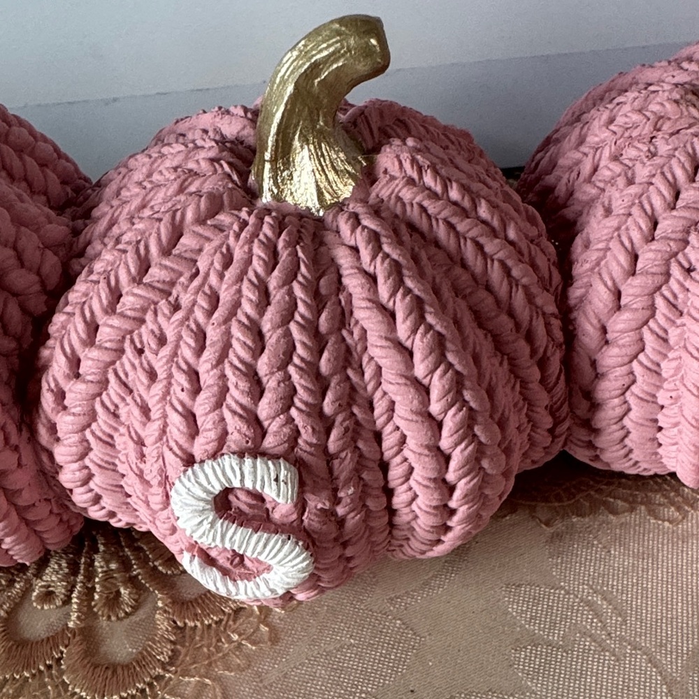 Harvest Pink Knitted Pumpkins Decor (resin) - Picture 8 of 11